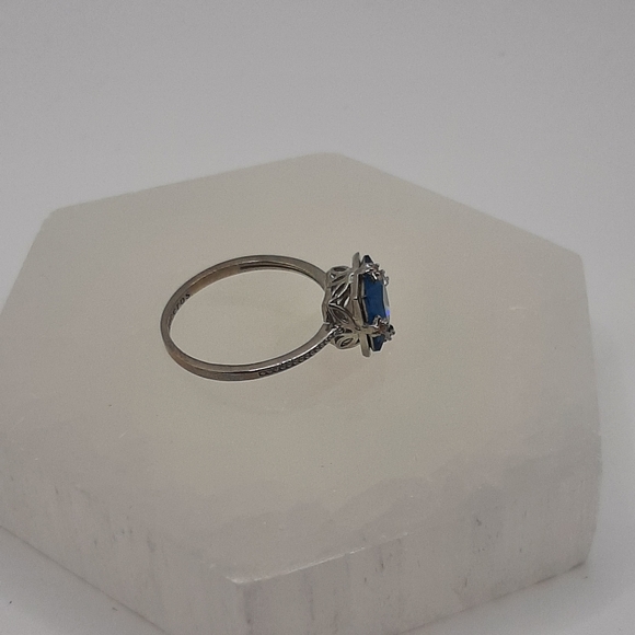 R814 Sterling Silver Stargazer - Fragrant Jewels - Picture 6 of 7